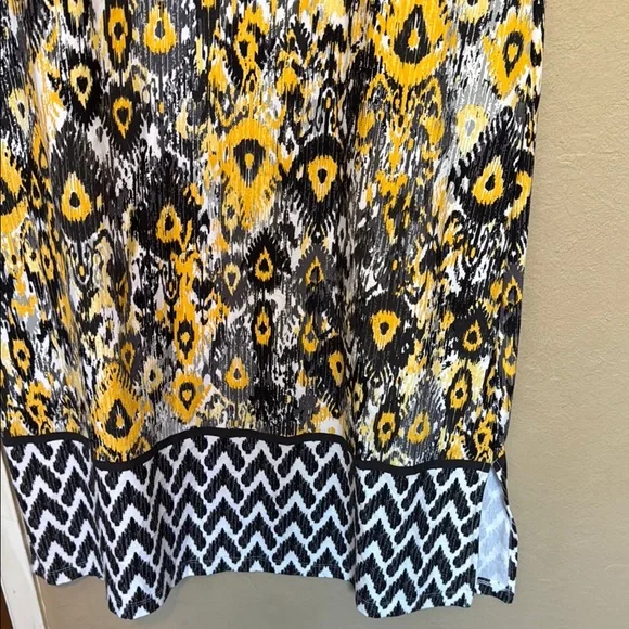 Like new D & Co Women’s Yellow,Black&White knit Midi Sundress with side slit LP - Picture 8 of 15